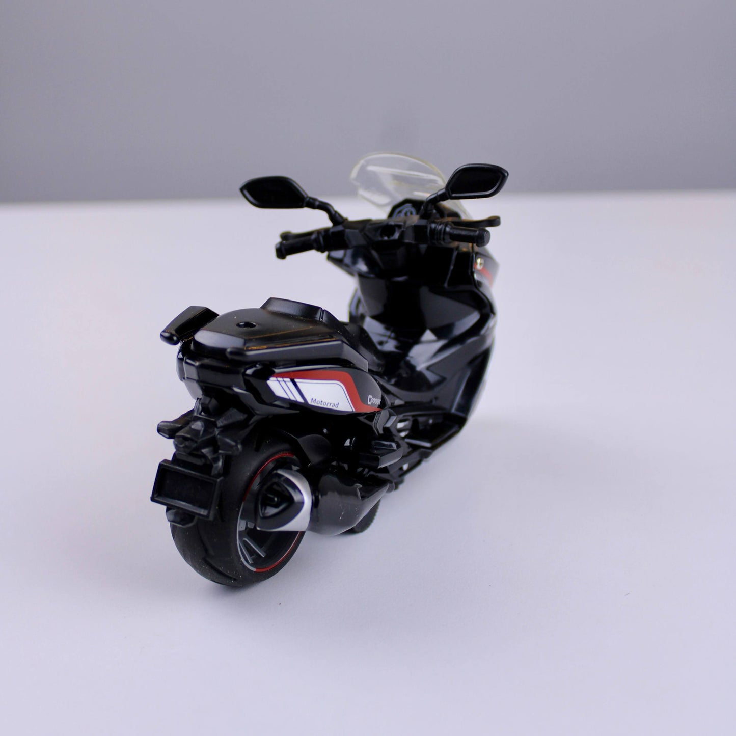 Metal Scooter Model – 1:14 Scale