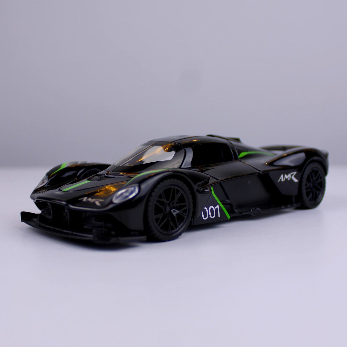 Aston Martin Valkyrie AMR Car – 1:32
