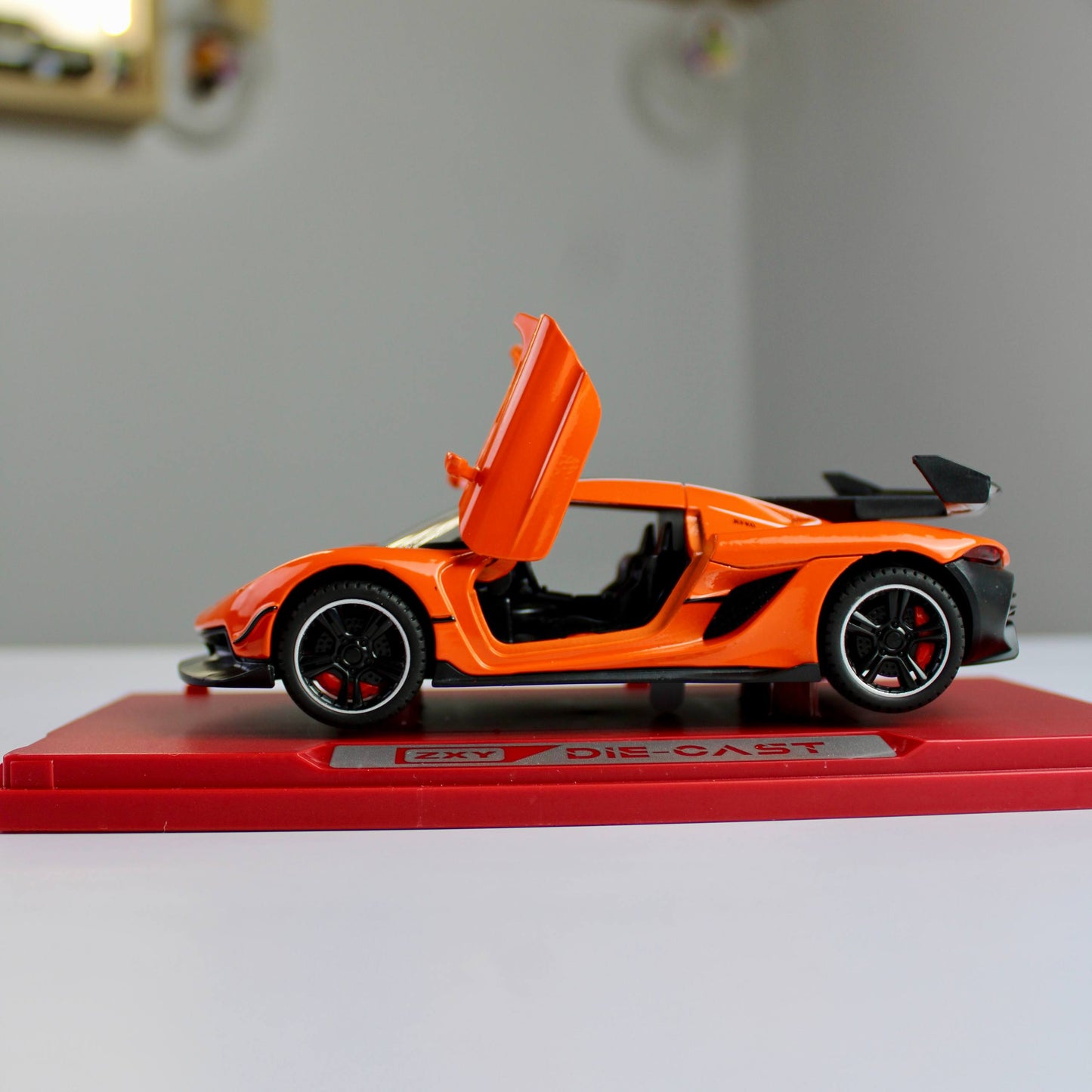 Koenigsegg Jesko 1:32 Diecast Model