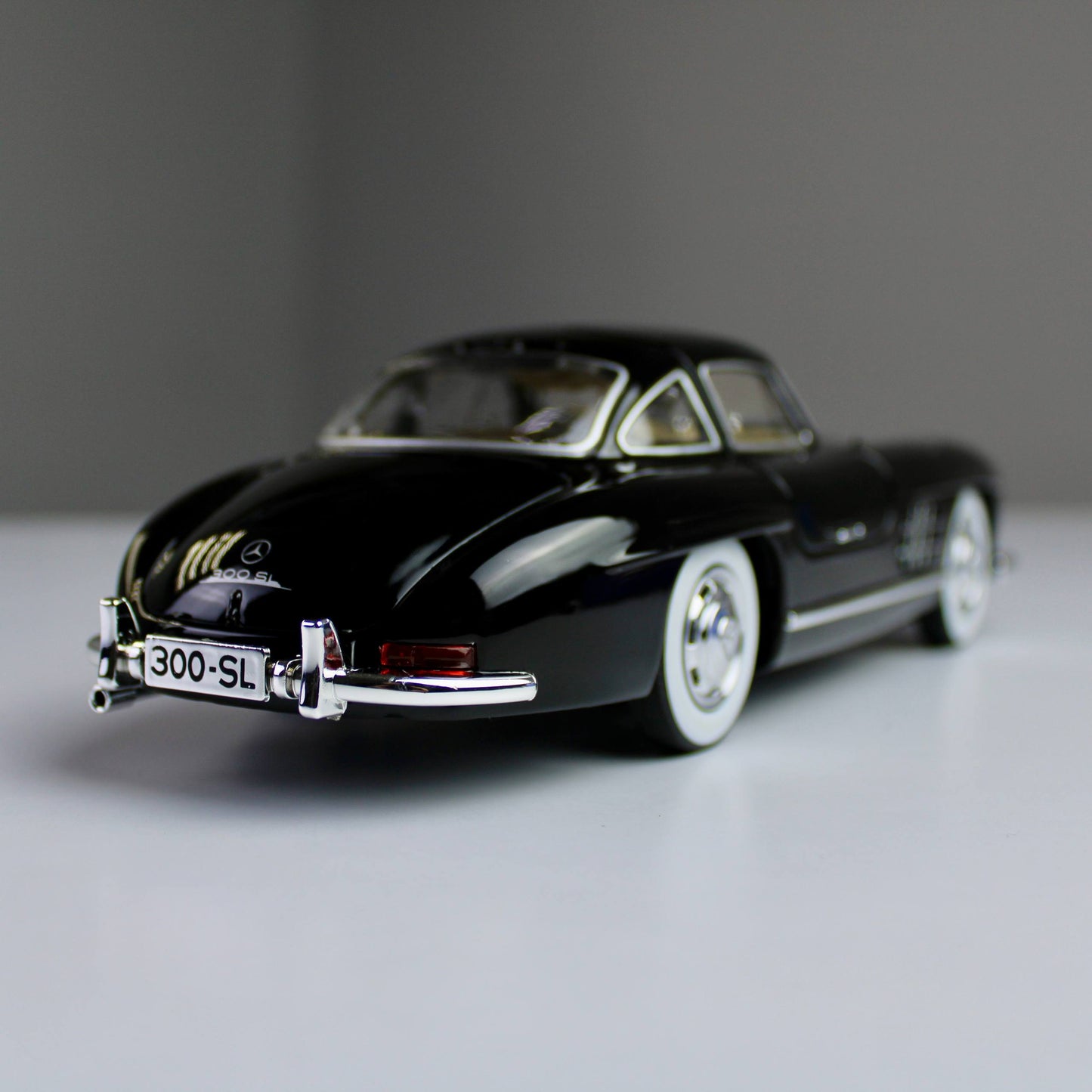 Mercedes-Benz 300SL Diecast Model – 1:24 Scale
