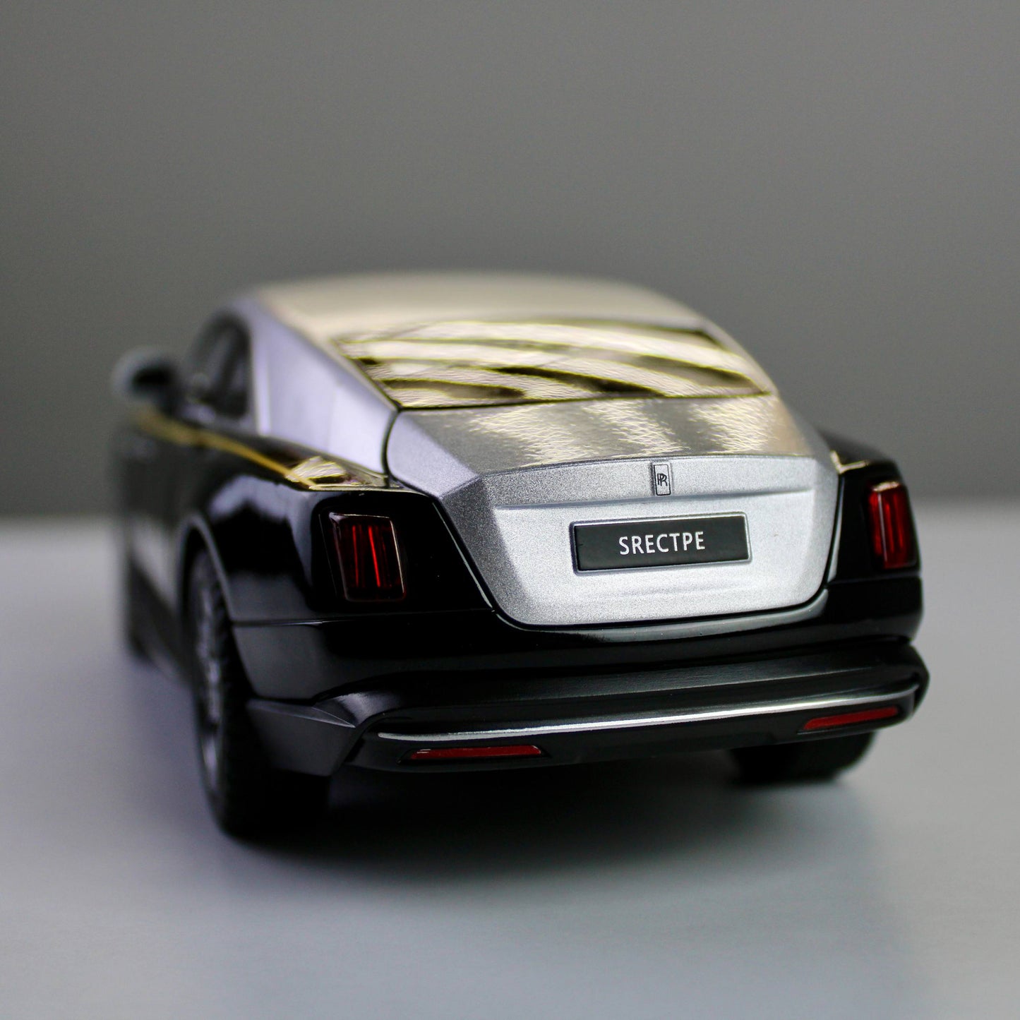 Rolls-Royce Spectre 1:24 Diecast – Light, Sound