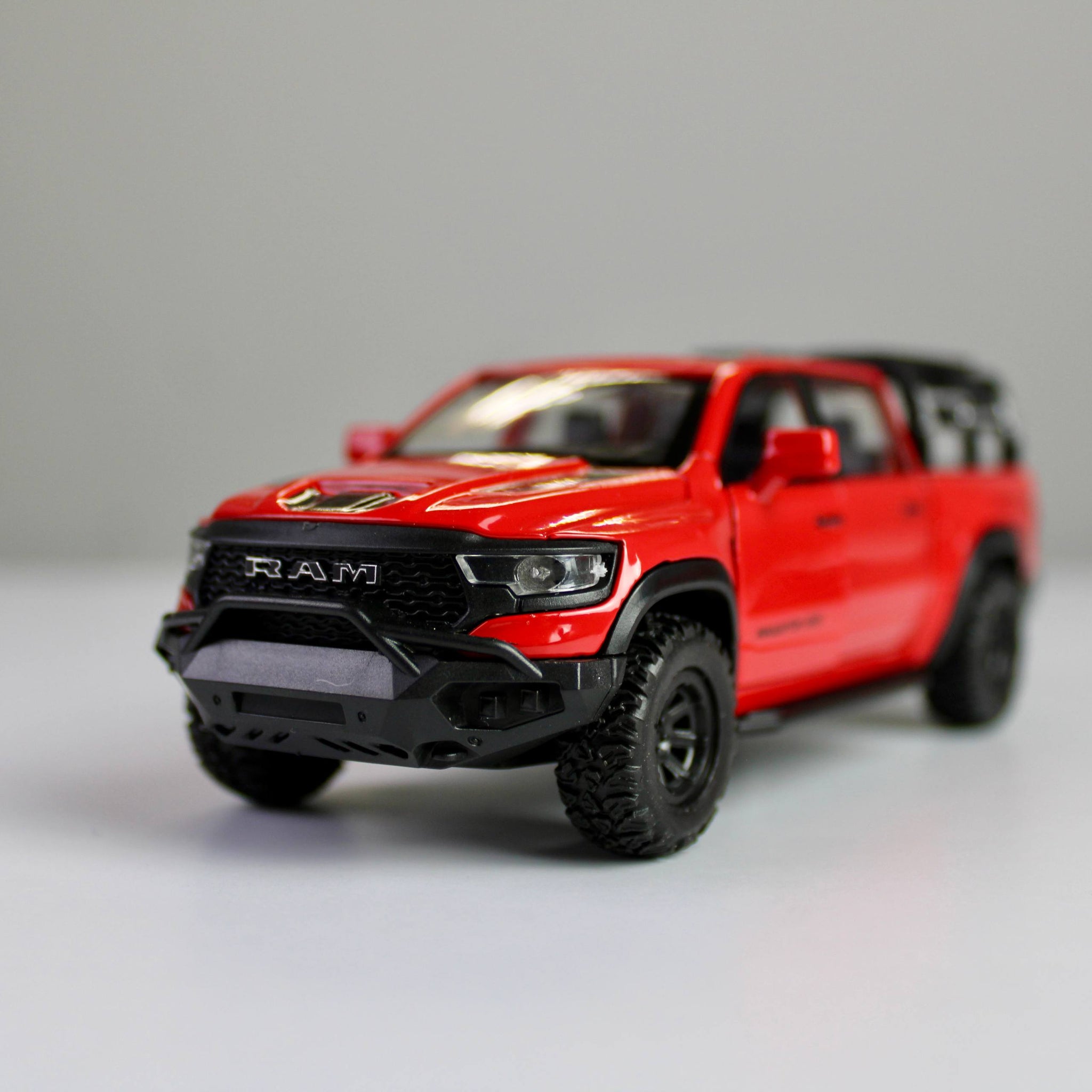 RAM 1000 TRXX Truck – Scale 1:32