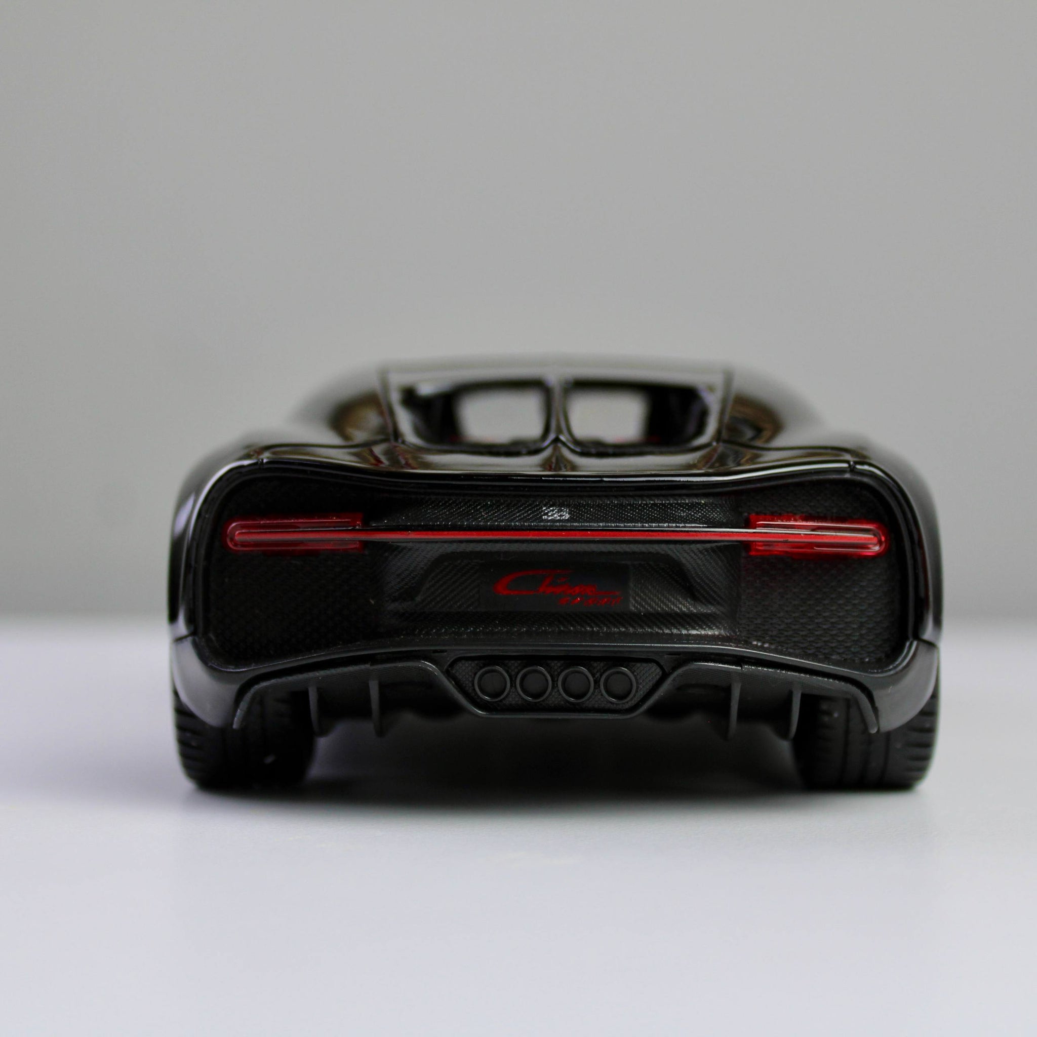 Maisto Bugatti Chiron Sport 1:24 Die-Cast Model Car
