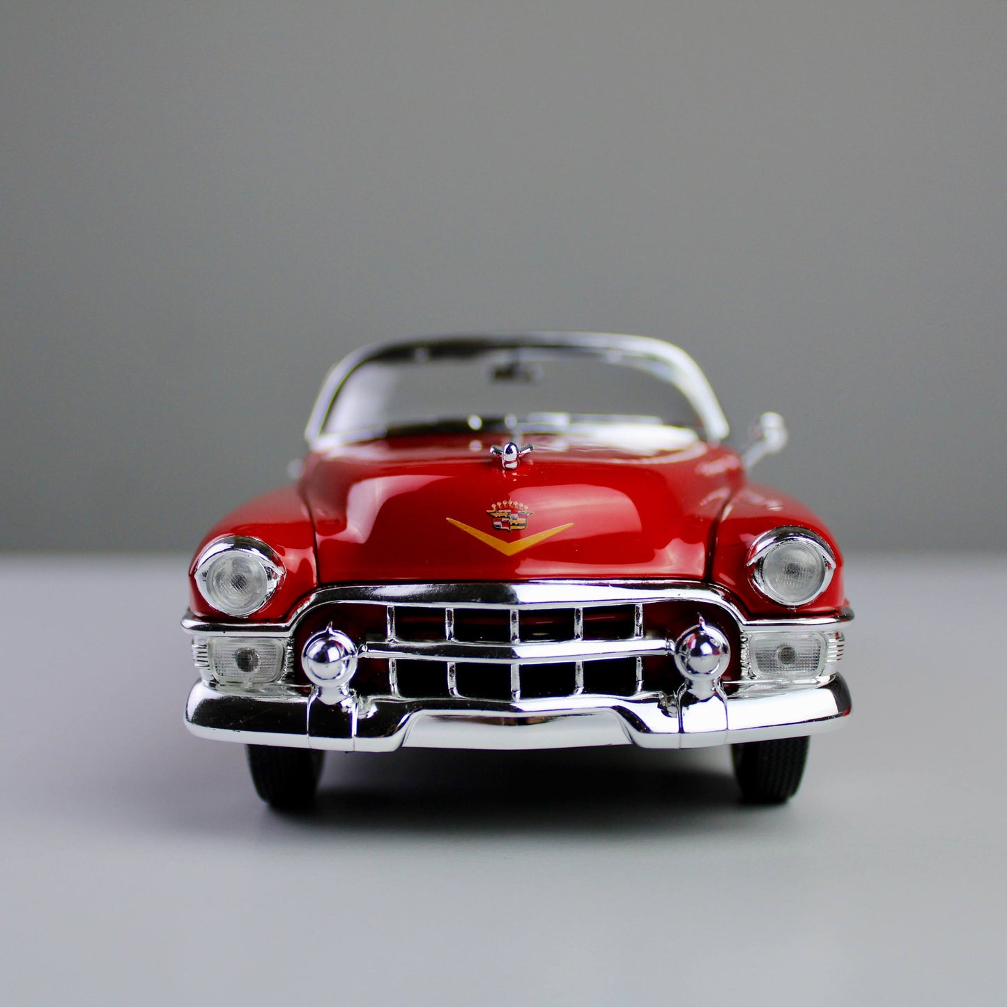 Welly Cadillac Eldorado 1953 1:24 Die-Cast Model Car