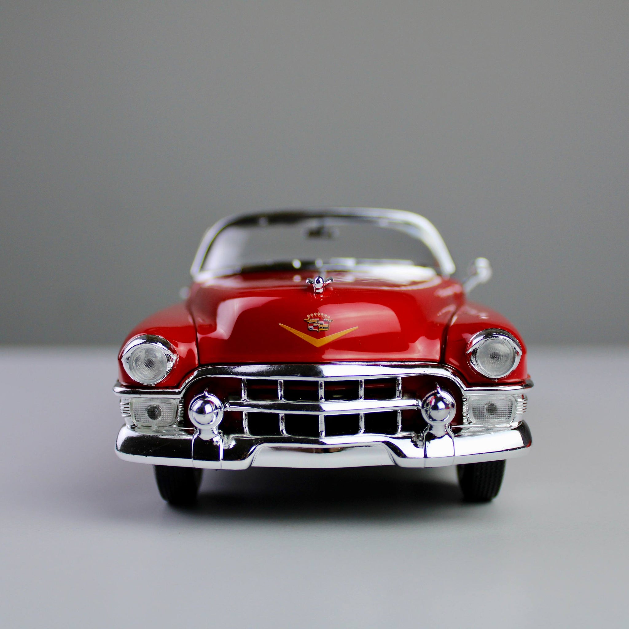 Welly Cadillac Eldorado 1953 1:24 Die-Cast Model Car