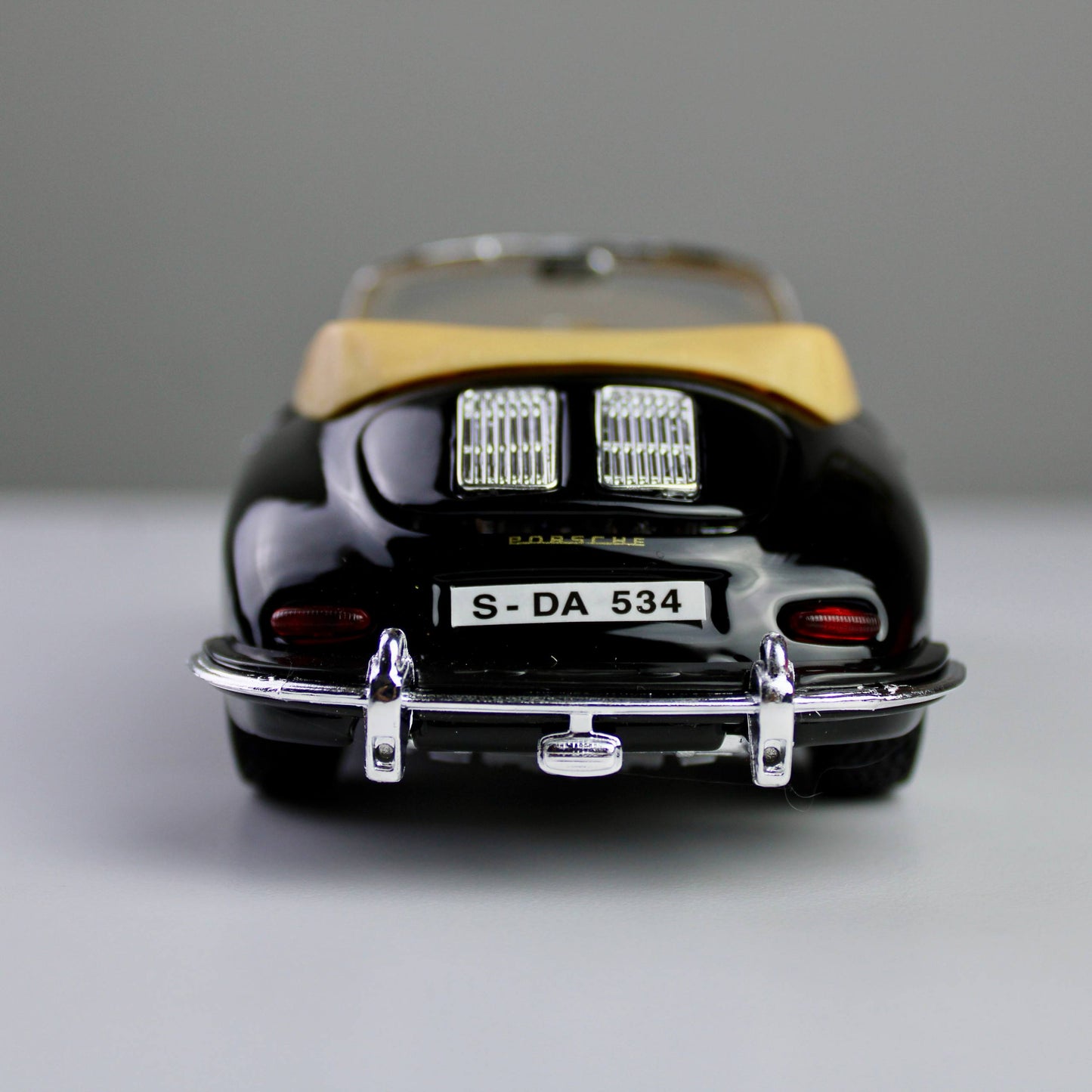 Bburago Porsche 356B Cabriolet 1961 1:24 Die-Cast