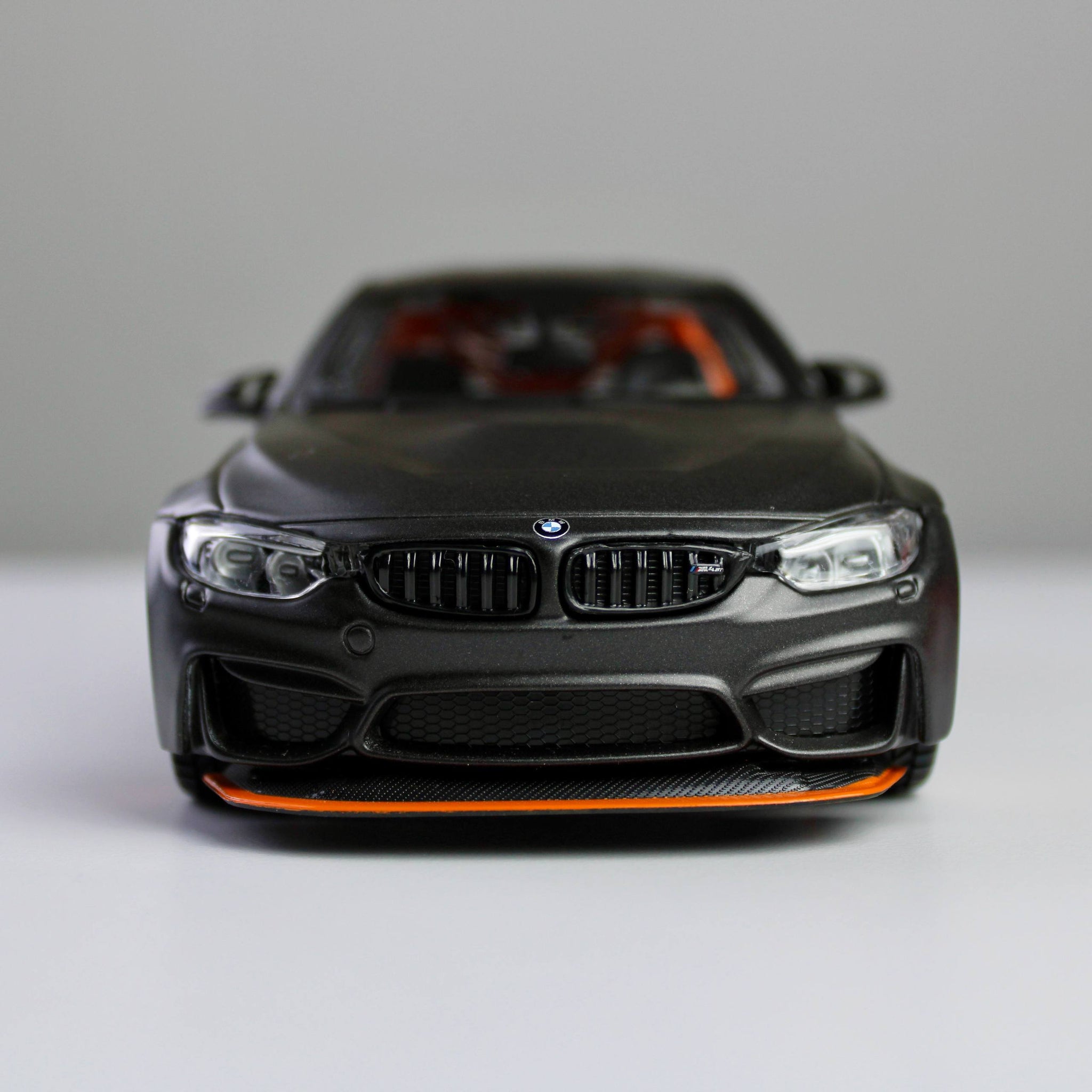 Maisto BMW M4 GTS 1:24 Die-Cast Model Car