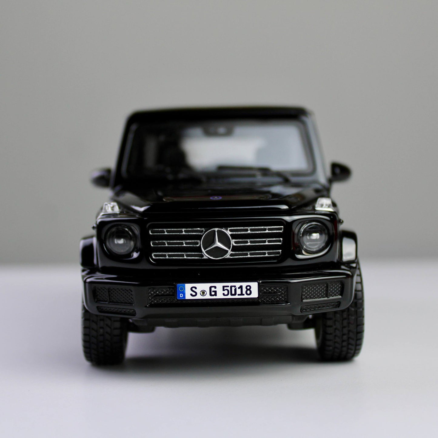 Maisto Mercedes-Benz G-Class 2019 1:24 Die-Cast Model Car