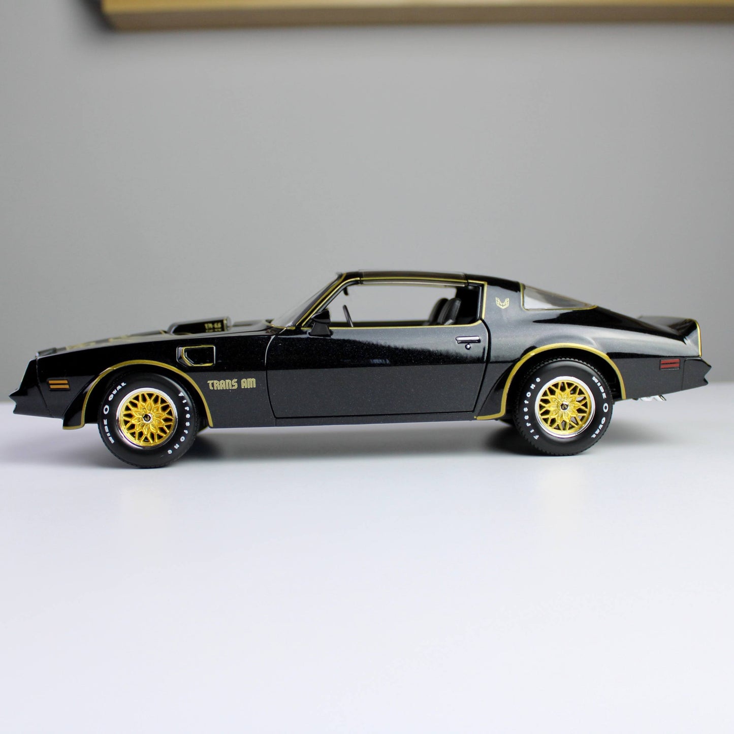 Maisto Pontiac Firebird Trans Am 1978 1:18 Die-Cast Model