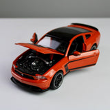 Maisto Ford Mustang Boss 302 1:24 Die-Cast Model Car