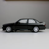 BMW M3 E30 – 1:24 Classic Die-Cast Model Car