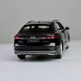 Audi Q8 Diecast Model – 1:24 Scale
