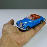 Vintage Classic Die-Cast Model Car – 1:32 Scale