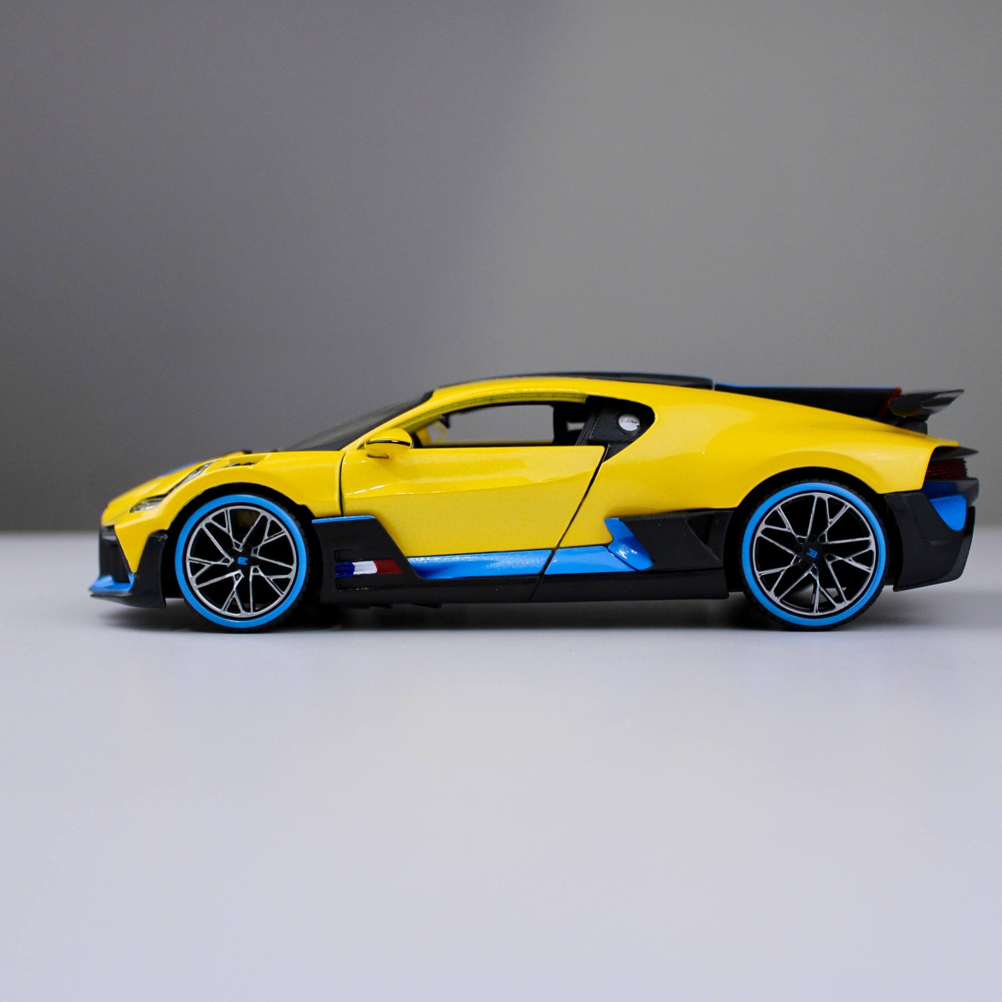 Bugatti Divo Die-Cast Model Car – Maisto (1:24 Scale)