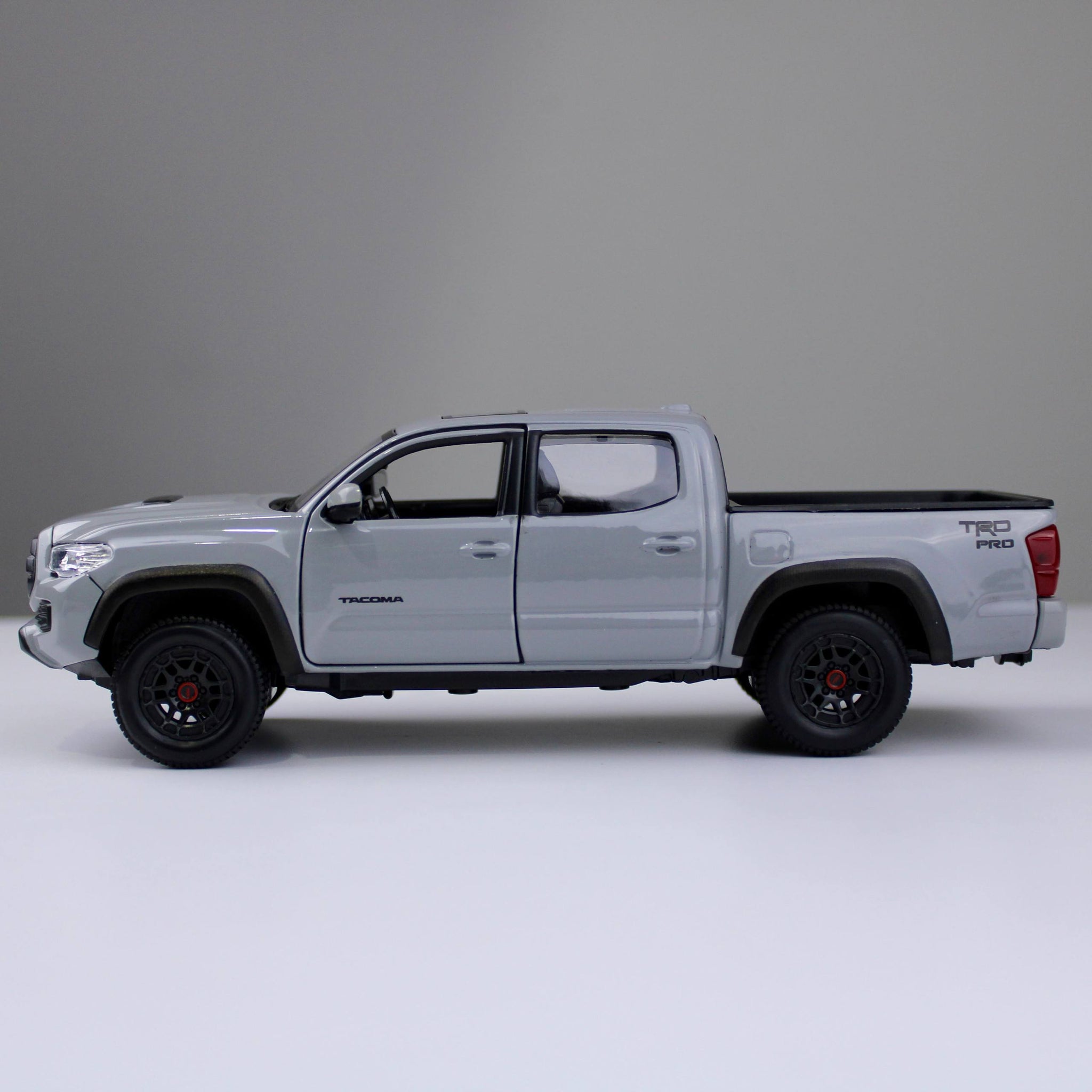 Toyota Tacoma TRD PRO 2023 Die-Cast Model Car – Maisto Special Edition