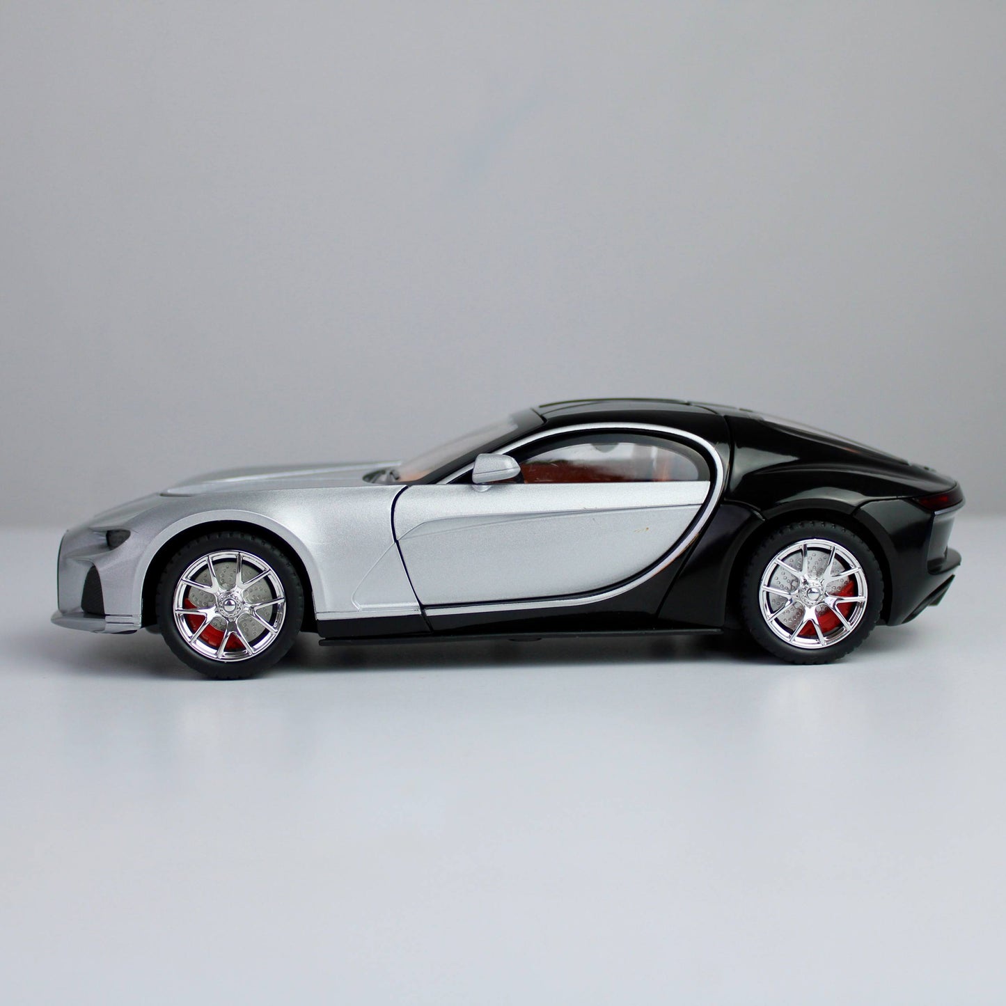 BUGATTI ATLANTIC – 1:24 Scale Die-Cast Model