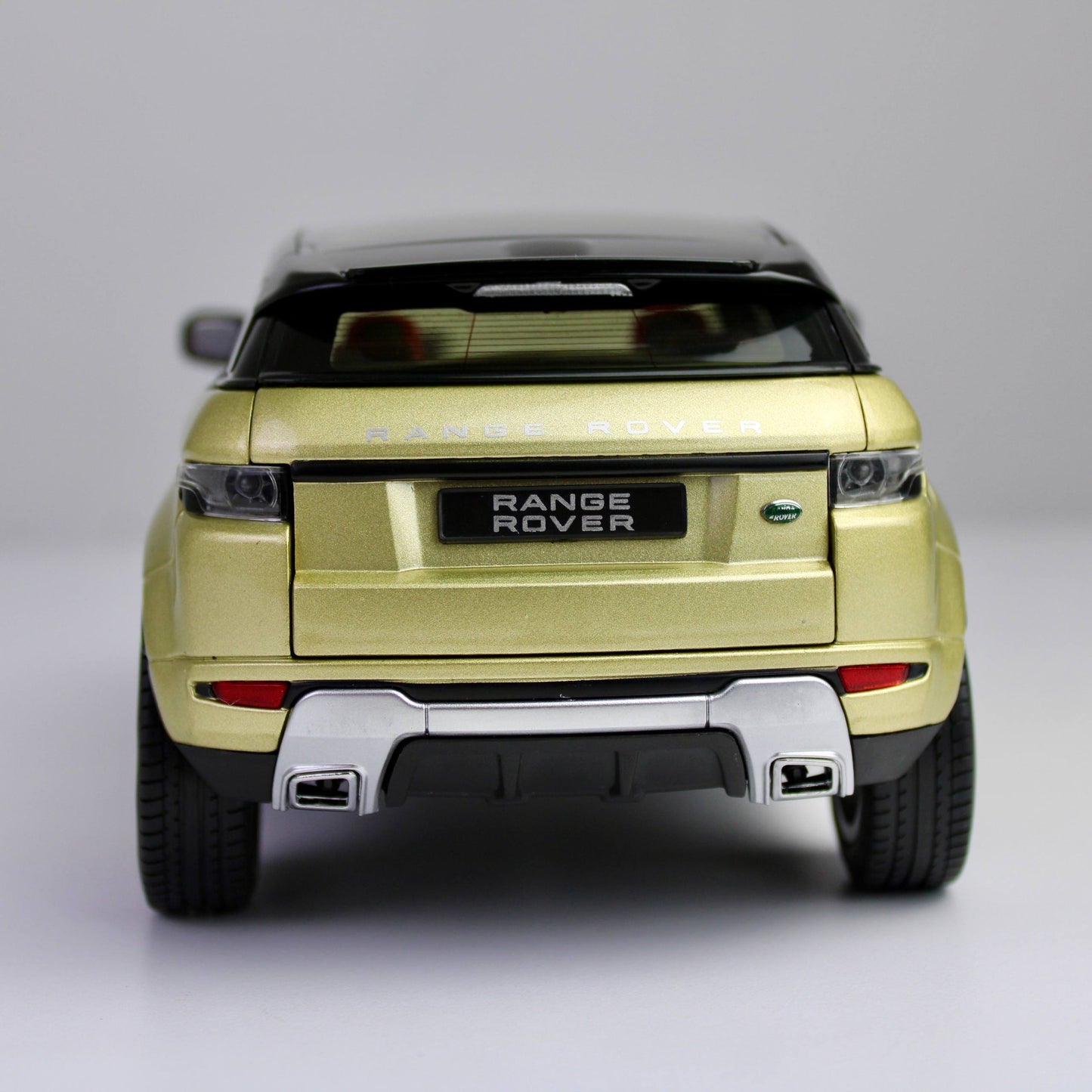 GT Autos Gold Range Rover Evoque Premium Die-Cast Model Car (1:18)