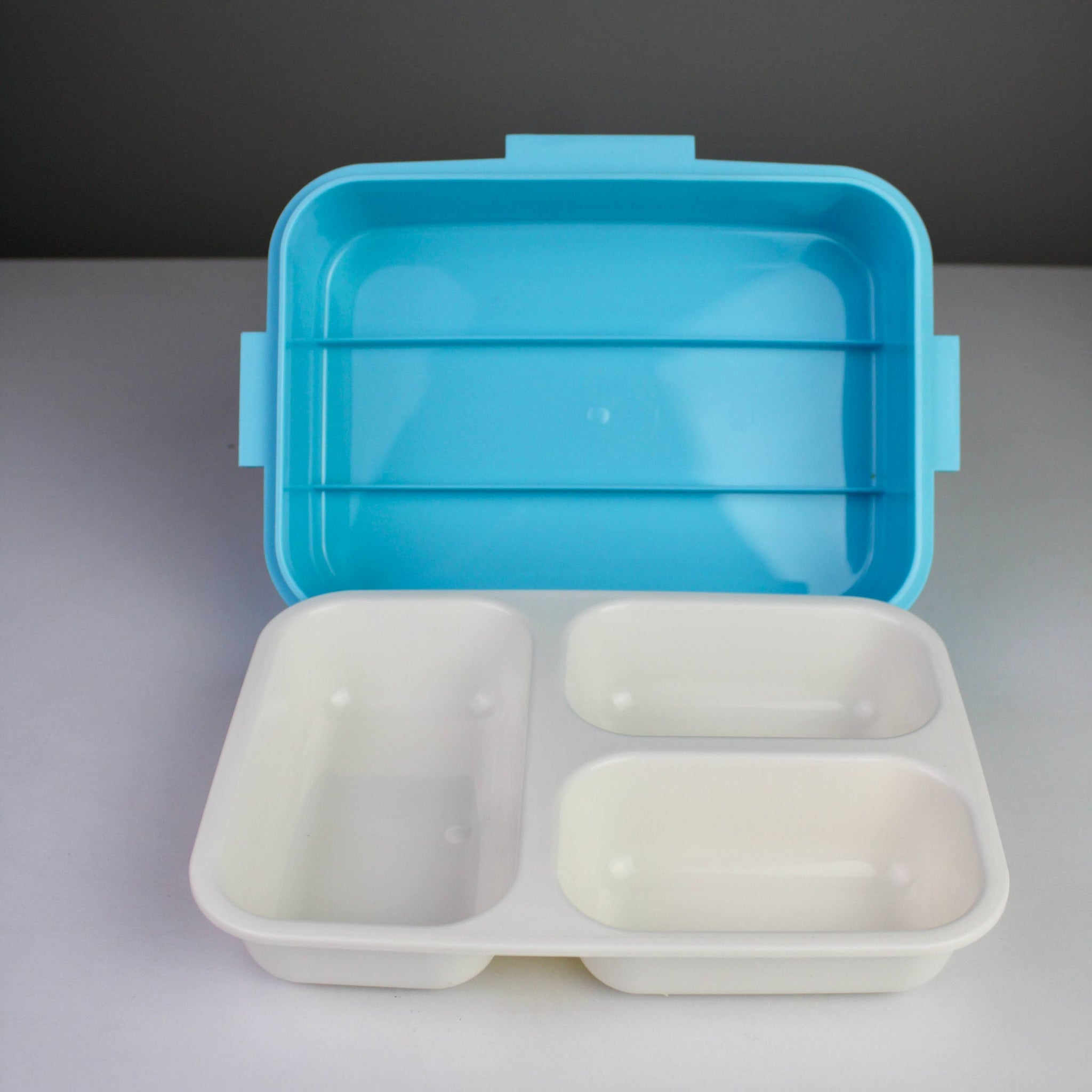 Smiggle Stitch Lunch Box & Bottle Set – 750ml Lunch Box + 680ml BPA-Free Bottle