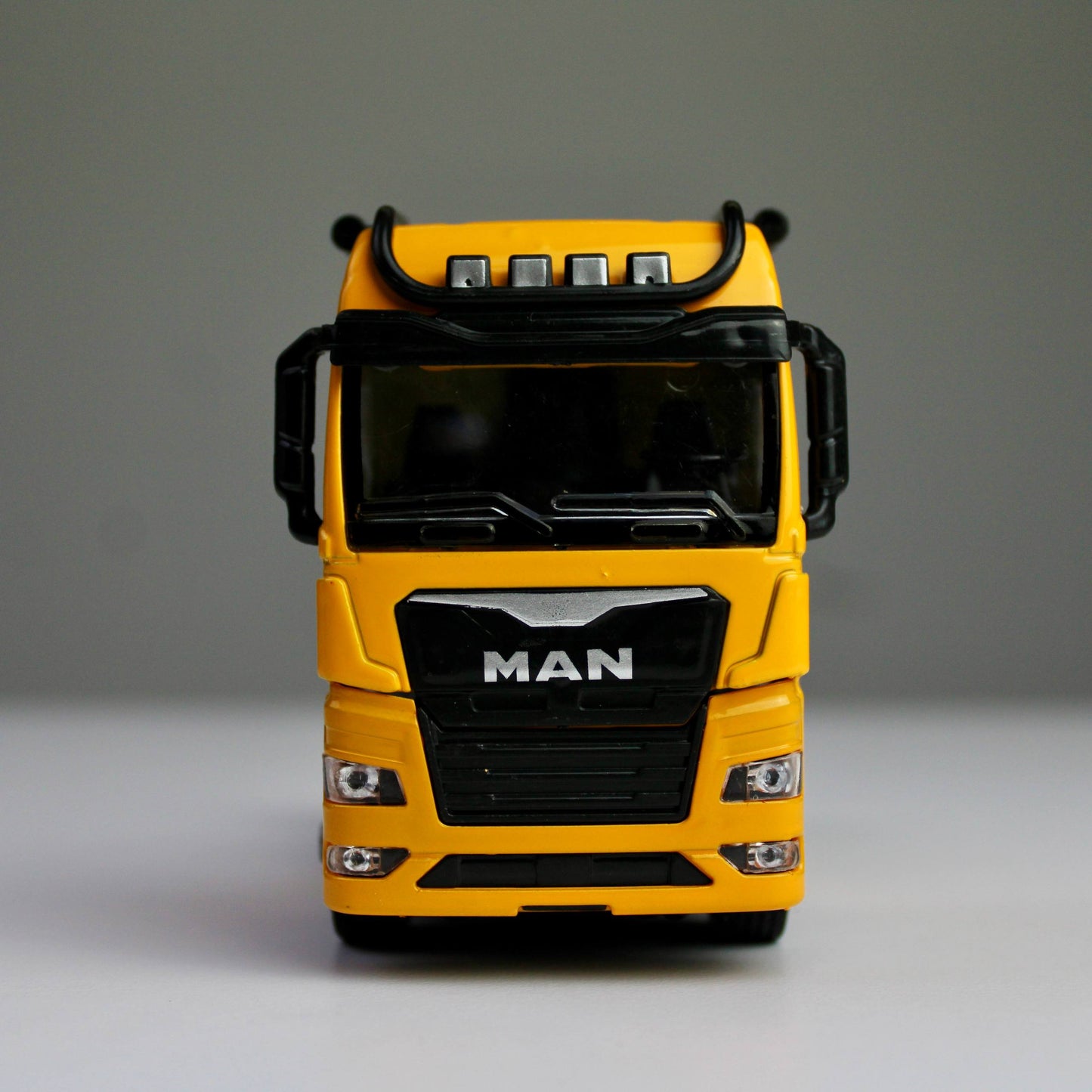 MAN TGX Truck Diecast Model 1:38
