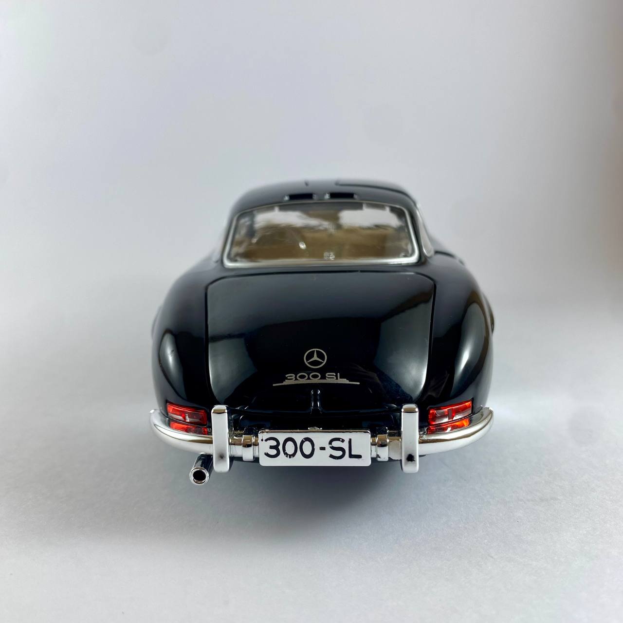 Mercedes-Benz 300SL 1:24 Scale Die-Cast Model Car