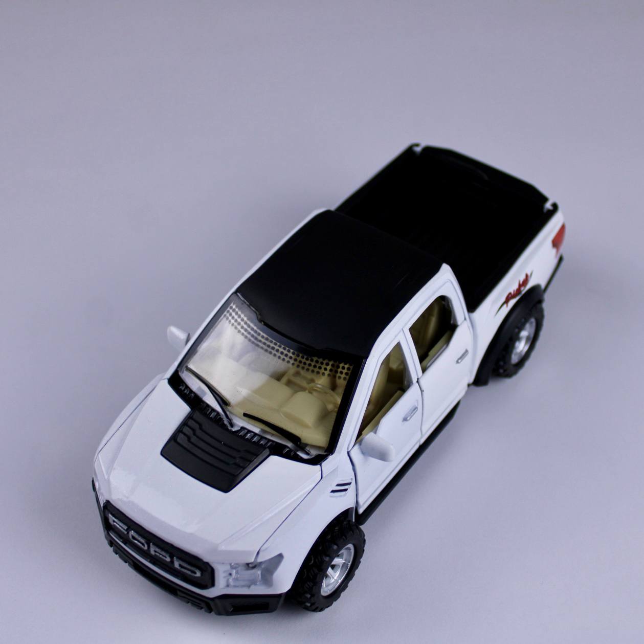 Pickup Truck – 1:32 Scale