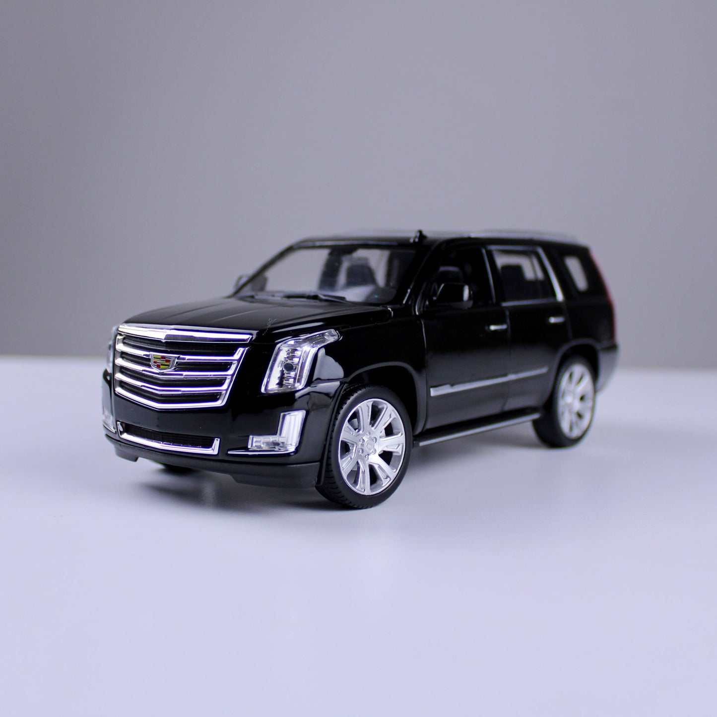 مجسم سيارة كاديلاك إسكاليد – Welly NEX Models