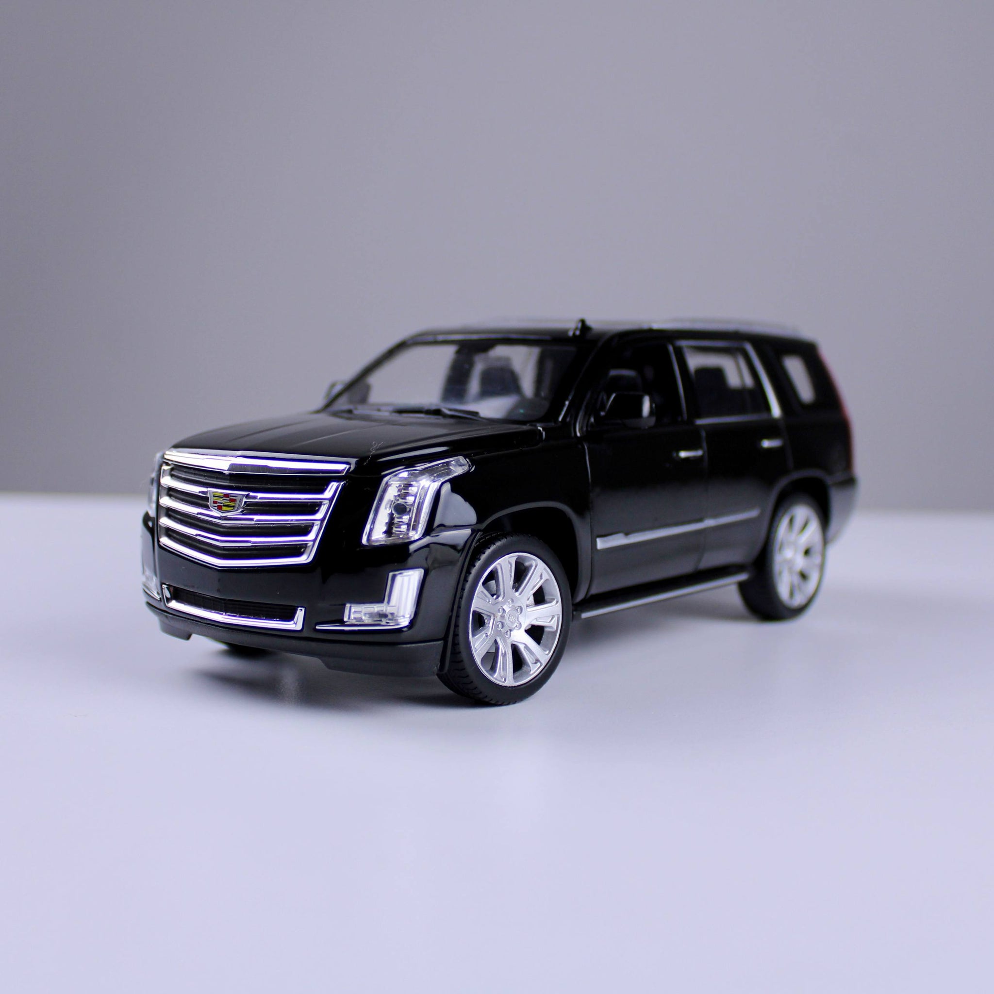 مجسم سيارة كاديلاك إسكاليد – Welly NEX Models