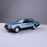 مجسم سيارة فولفو 240 GL – أزرق سماوي
