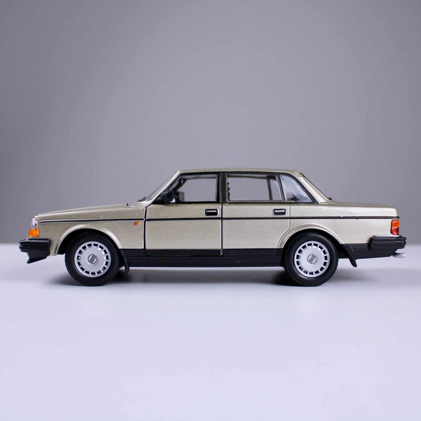 Volvo 240 GL Die-Cast Model – Champagne Color