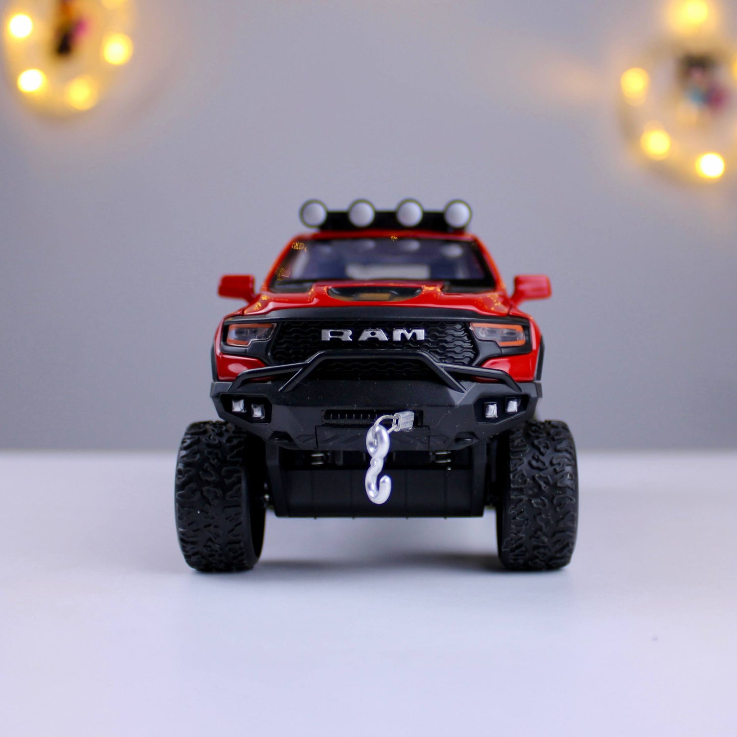 RAM Die-Cast Model Car – 1:32 Scale