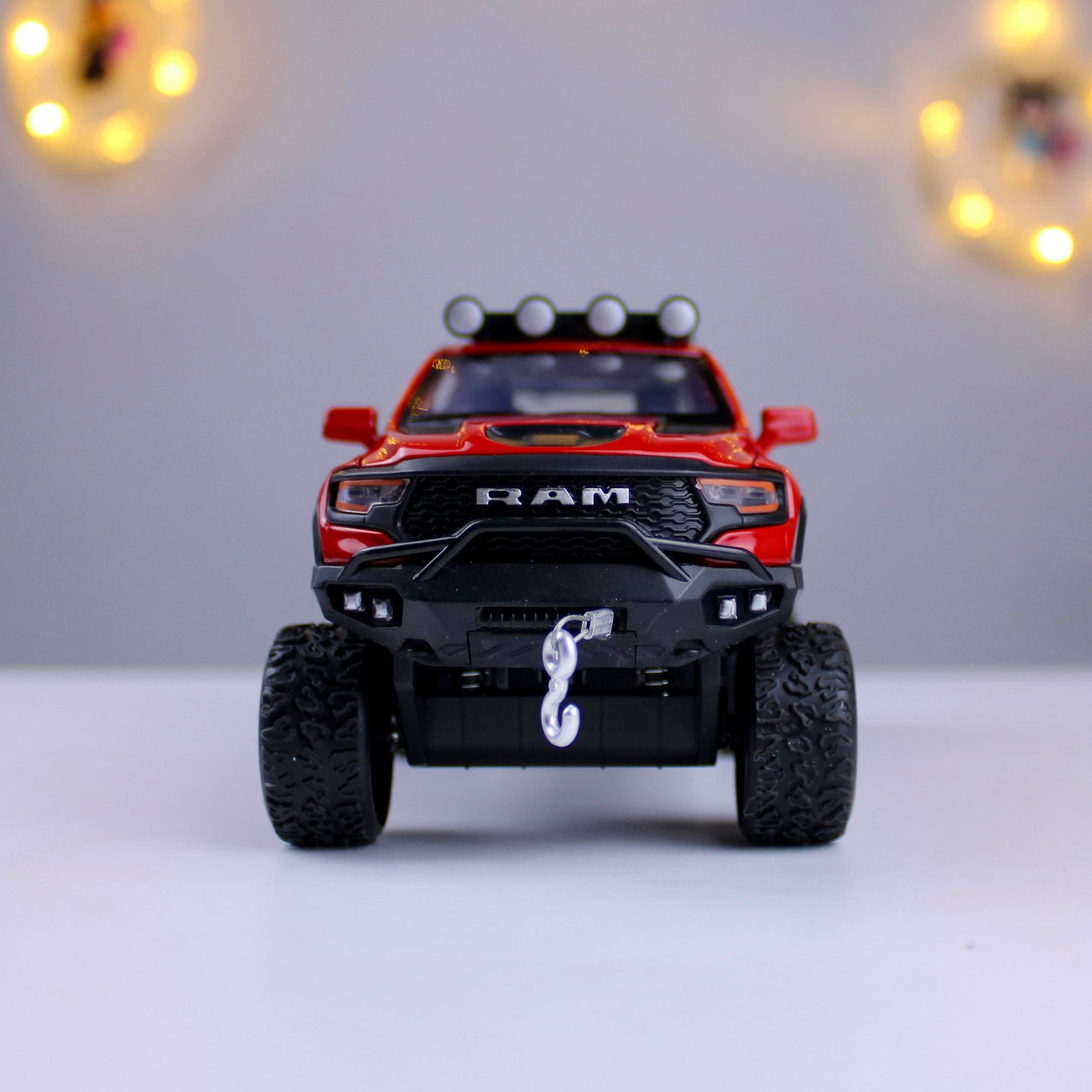 RAM Die-Cast Model Car – 1:32 Scale