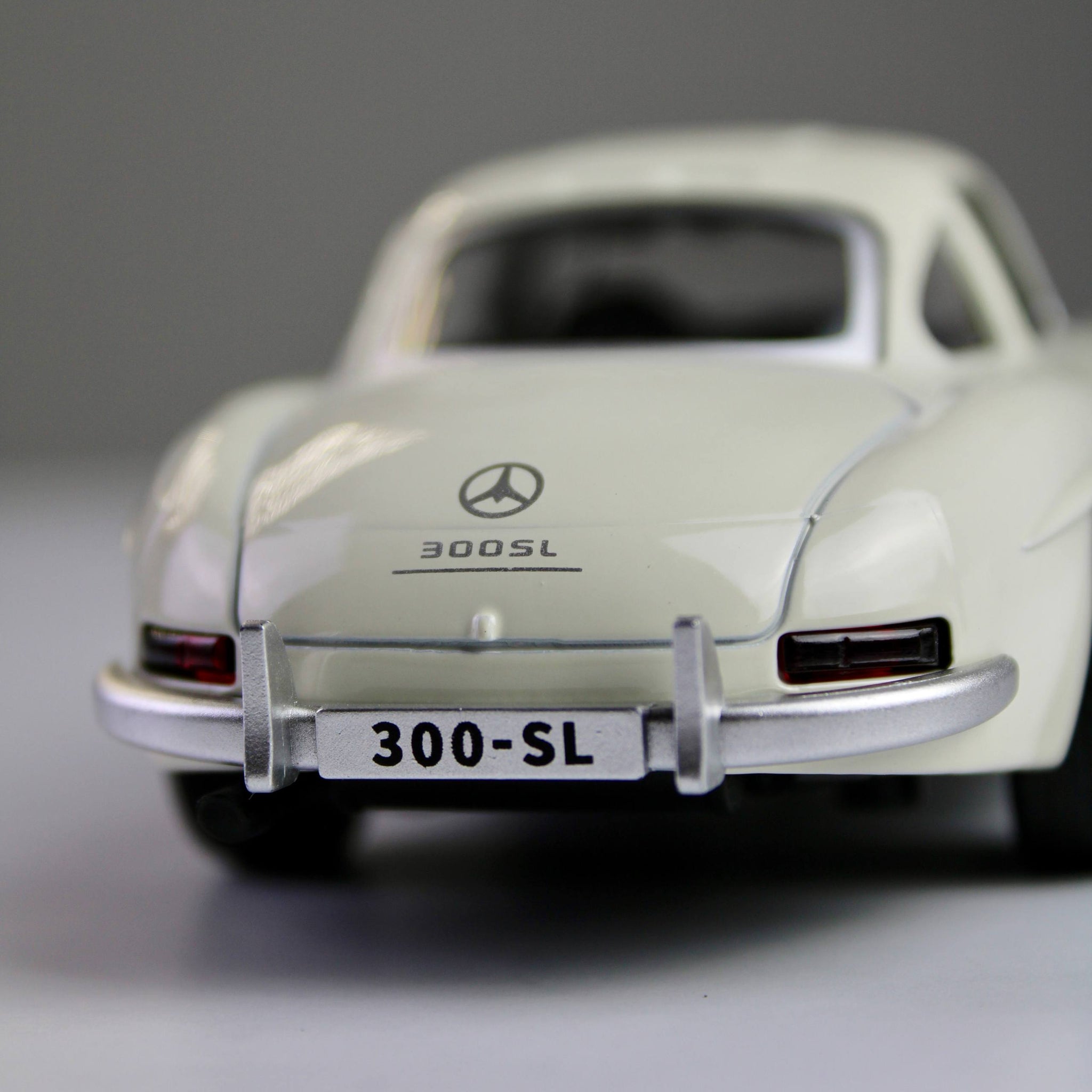 مجسم سيارة مرسيدس بنز 300SL – مقاس 1:32