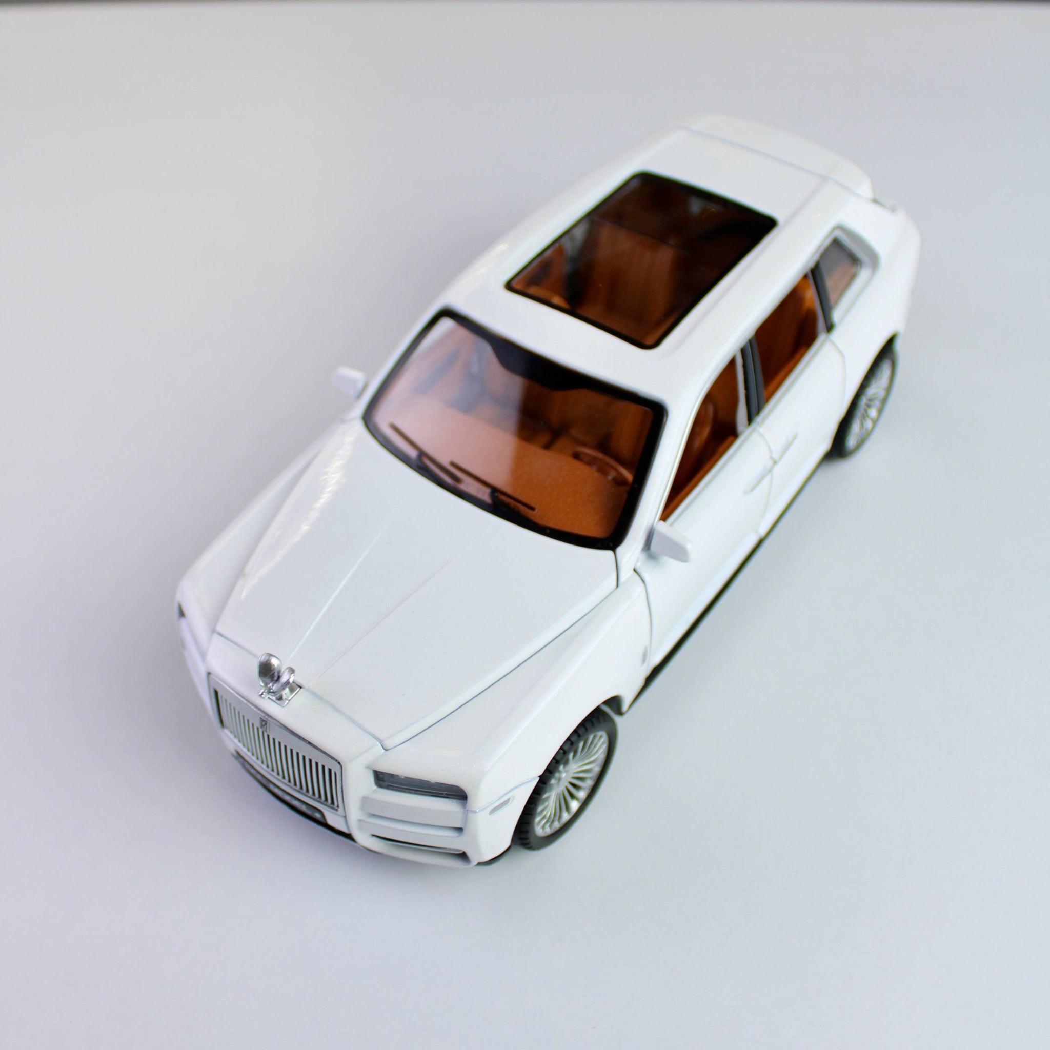 مجسم رولز رويس كولينان بالريموت كنترول – مقاس 1:22