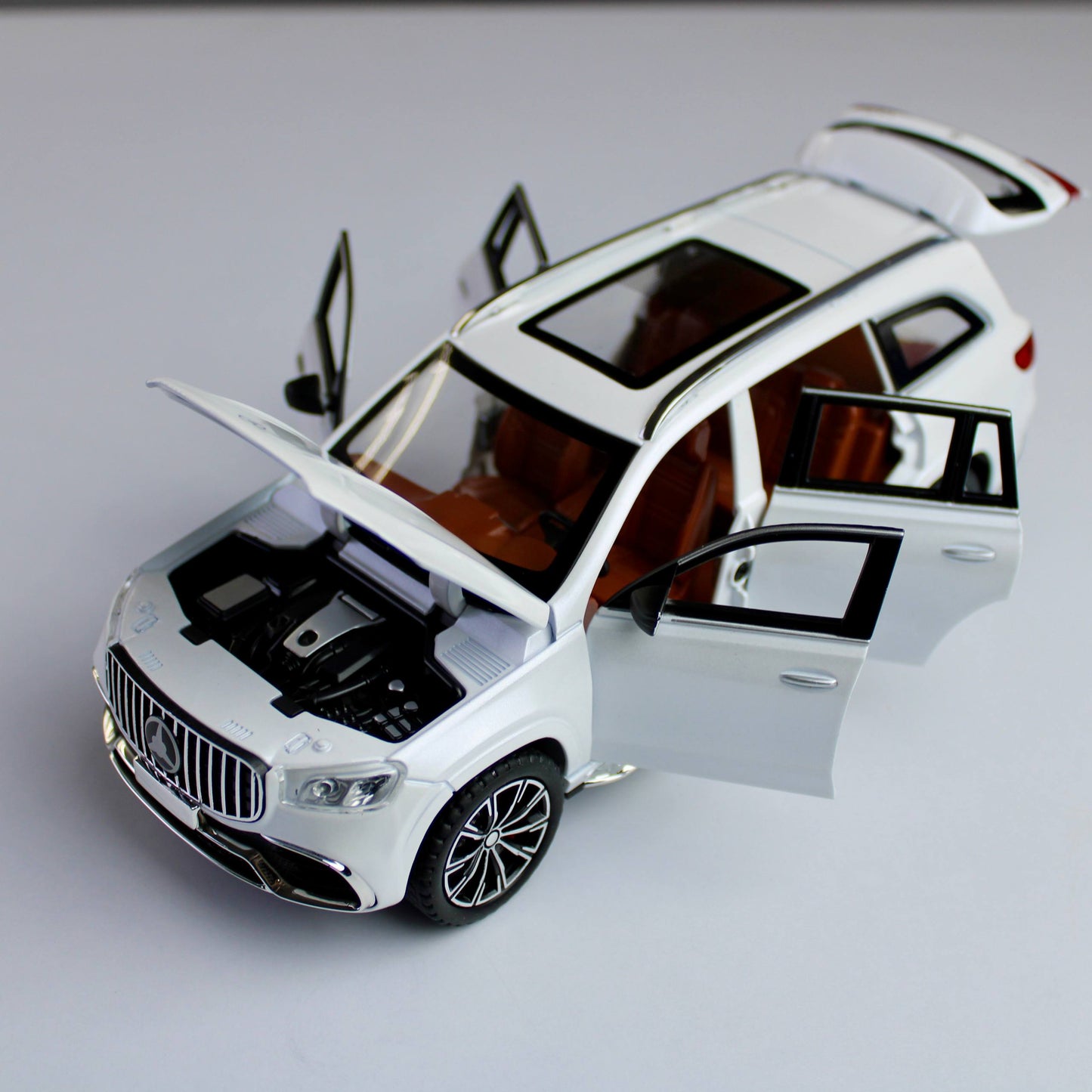 Mercedes-Benz GLS63 AMG Diecast Model – 1:24 Scale