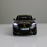 BMW XM 1:32 داي كاست – إضاءة، صوت