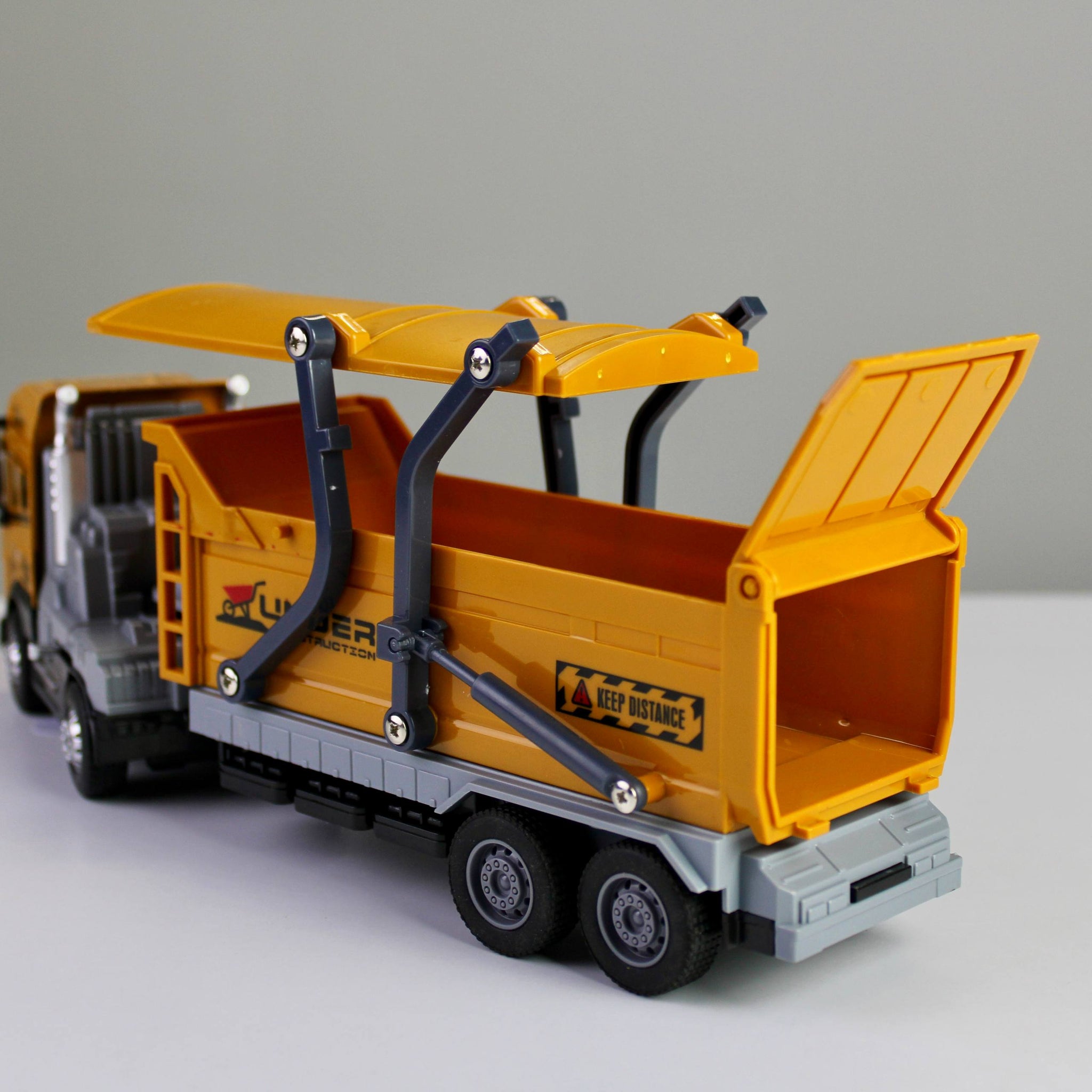 Vardem Transport Truck Diecast Model – Light, Sound