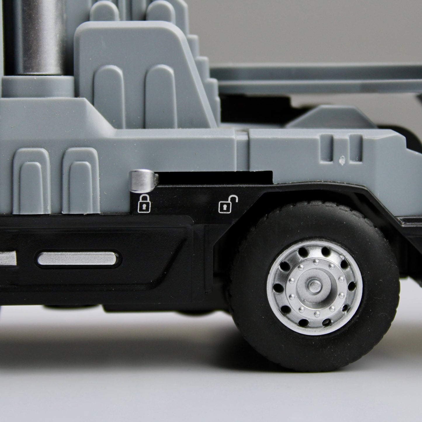 Dumper Truck Diecast Model – Light & Sound