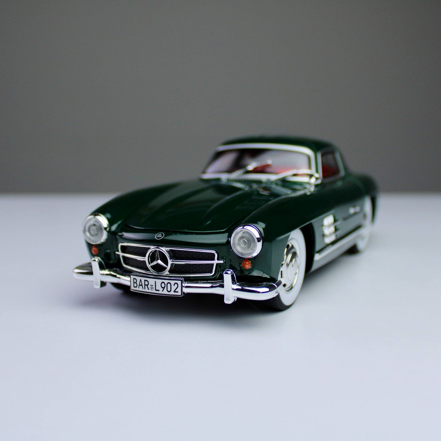 Mercedes-Benz 300SL Gullwing 1:24 Die-Cast