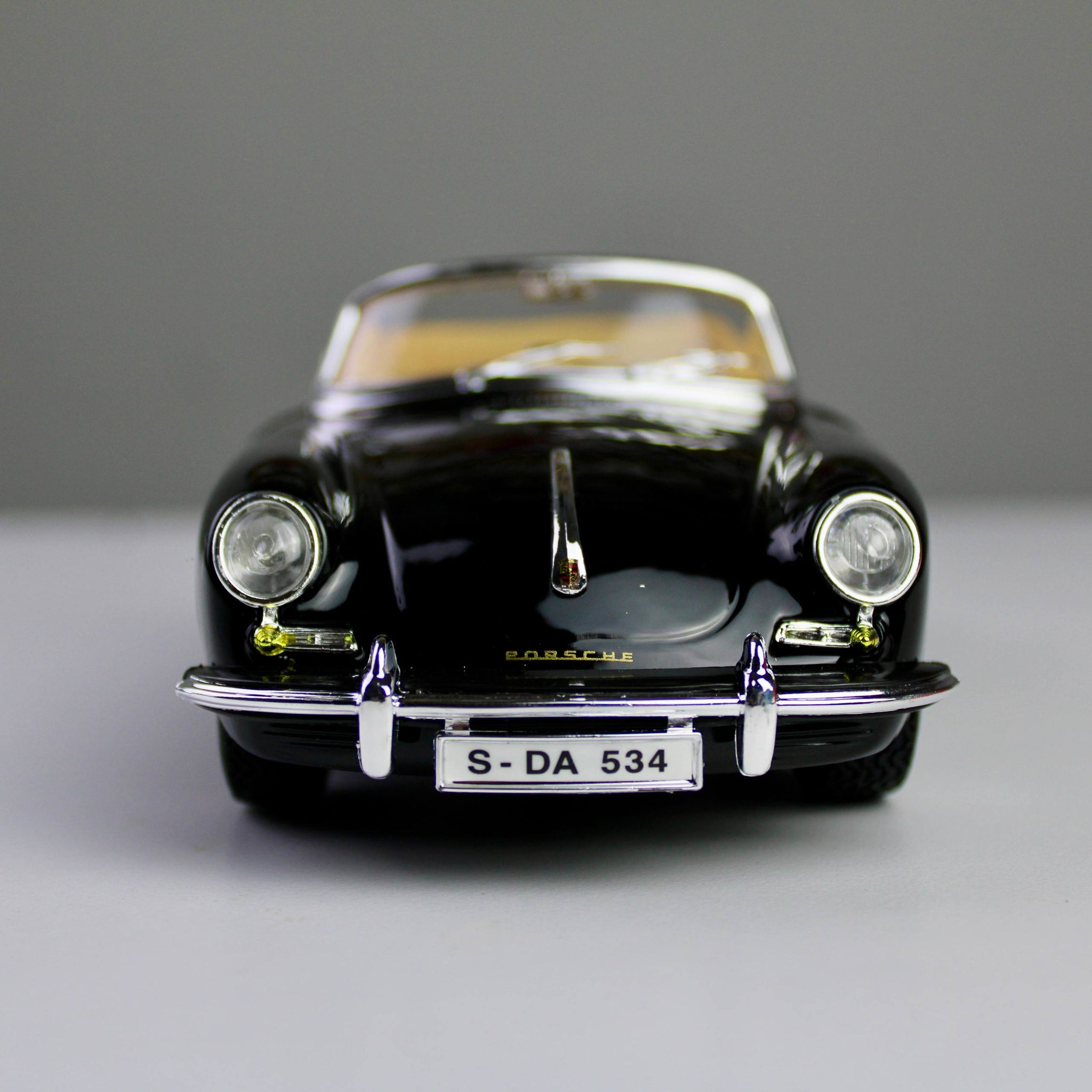 Bburago Porsche 356B Cabriolet 1961 1:24 Die-Cast