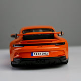 سيارة نموذج بورش 911 GT3 من Bburago بمقياس 1:24 - مجموعة ستار