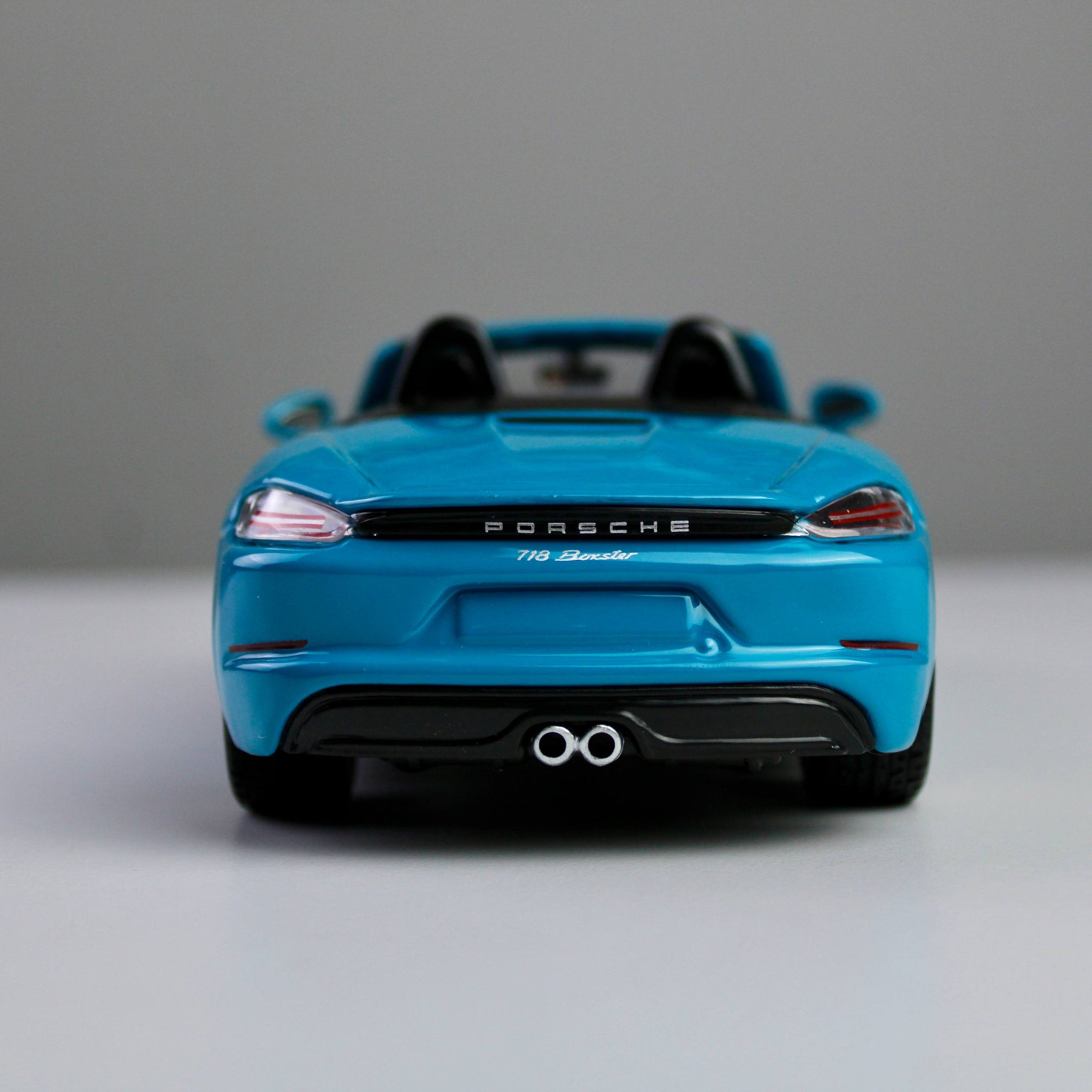 Bburago Porsche 718 Boxster 1:24 Die-Cast Model Car