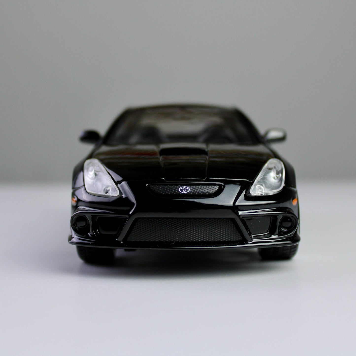 Maisto Toyota Celica GT-S 2004 1:24 Die-Cast Model Car