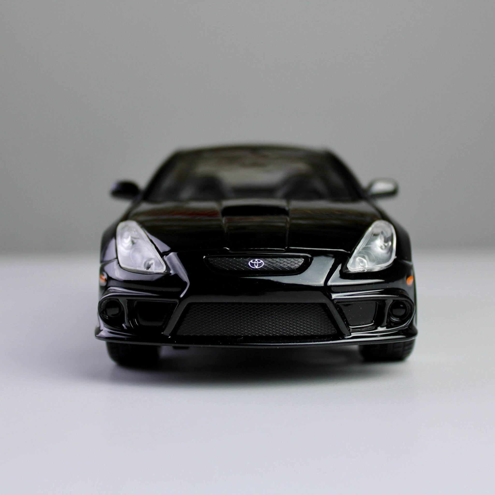 Maisto Toyota Celica GT-S 2004 1:24 Die-Cast Model Car