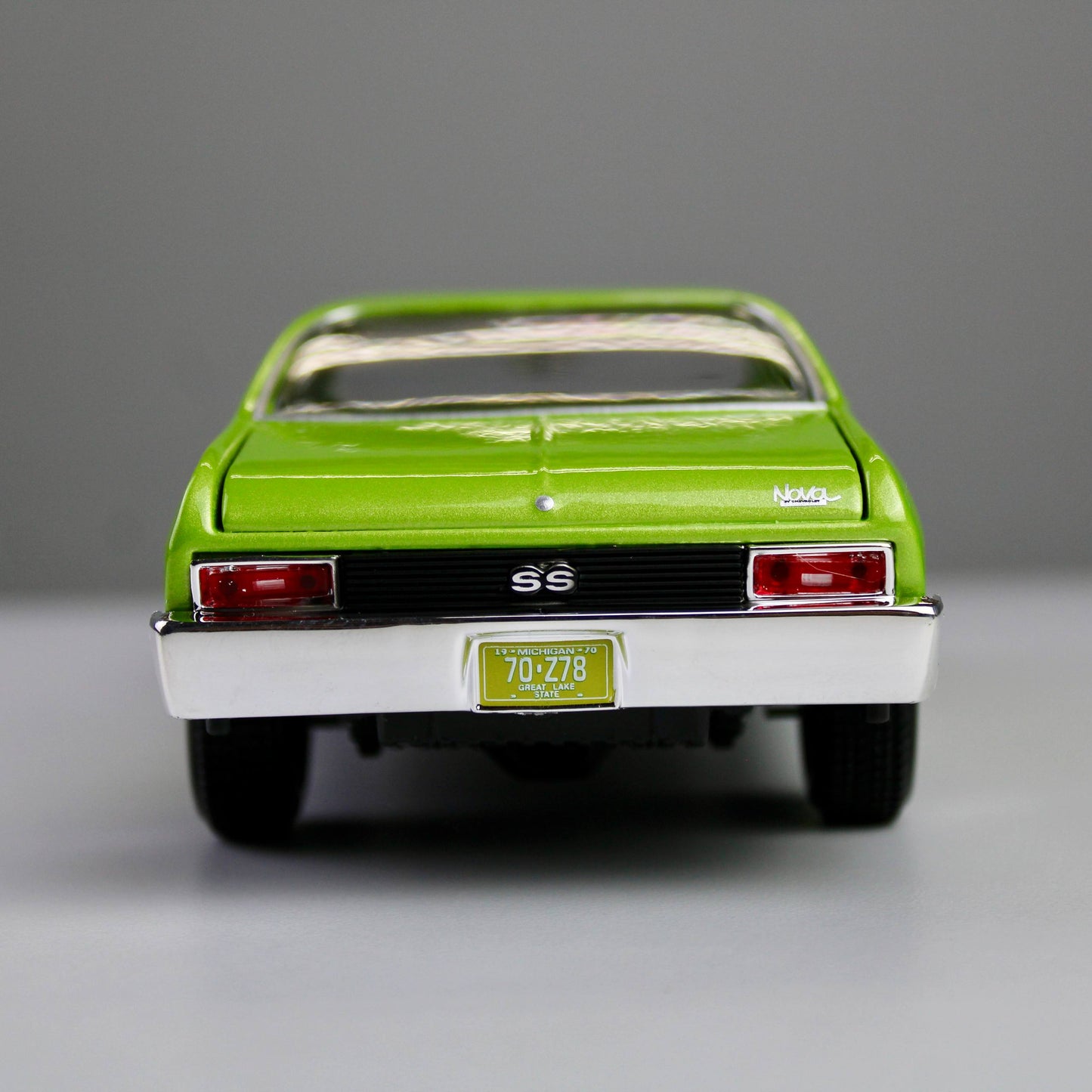 Maisto Chevrolet Nova SS 1970 1:24 نموذج سيارة مصبوب – إصدار خاص