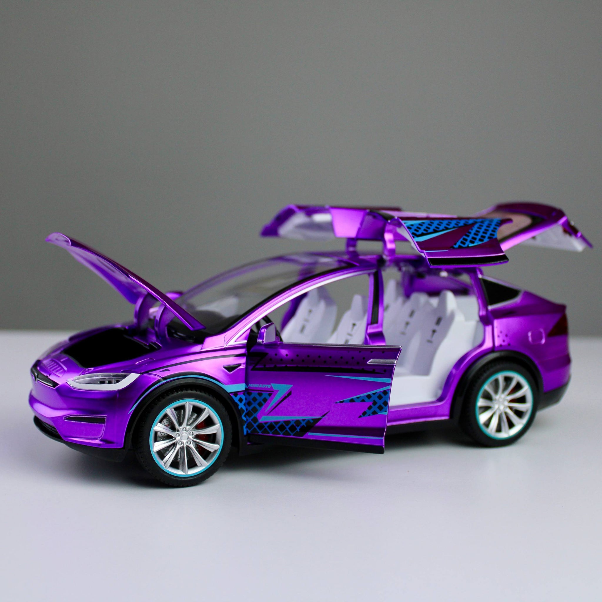 Tesla Model X 1:24 Die-Cast Model Car