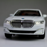 BMW 760Li Luxury Edition – 1:24 Die-Cast Model with Light & Sound