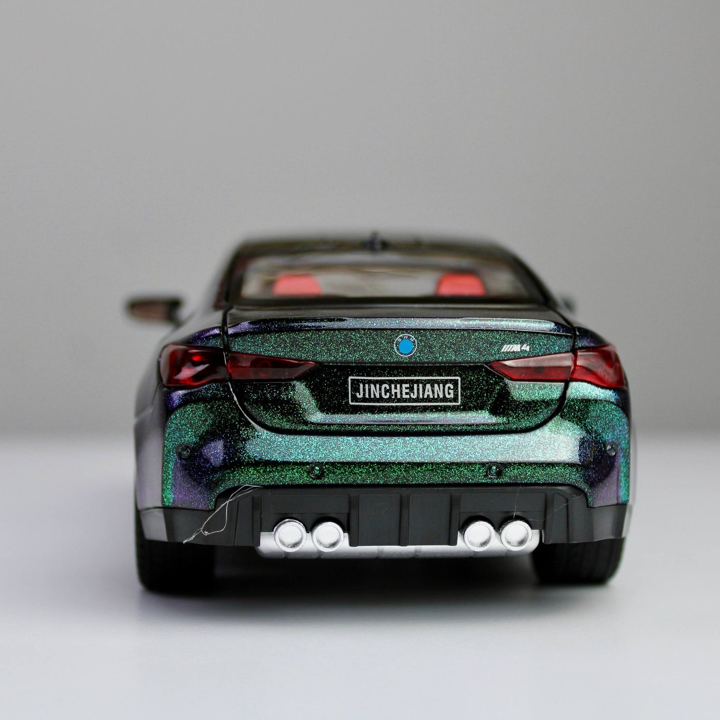 BMW M4 CSL – 1:24 Die-Cast Sports Car Model with Light & Sound