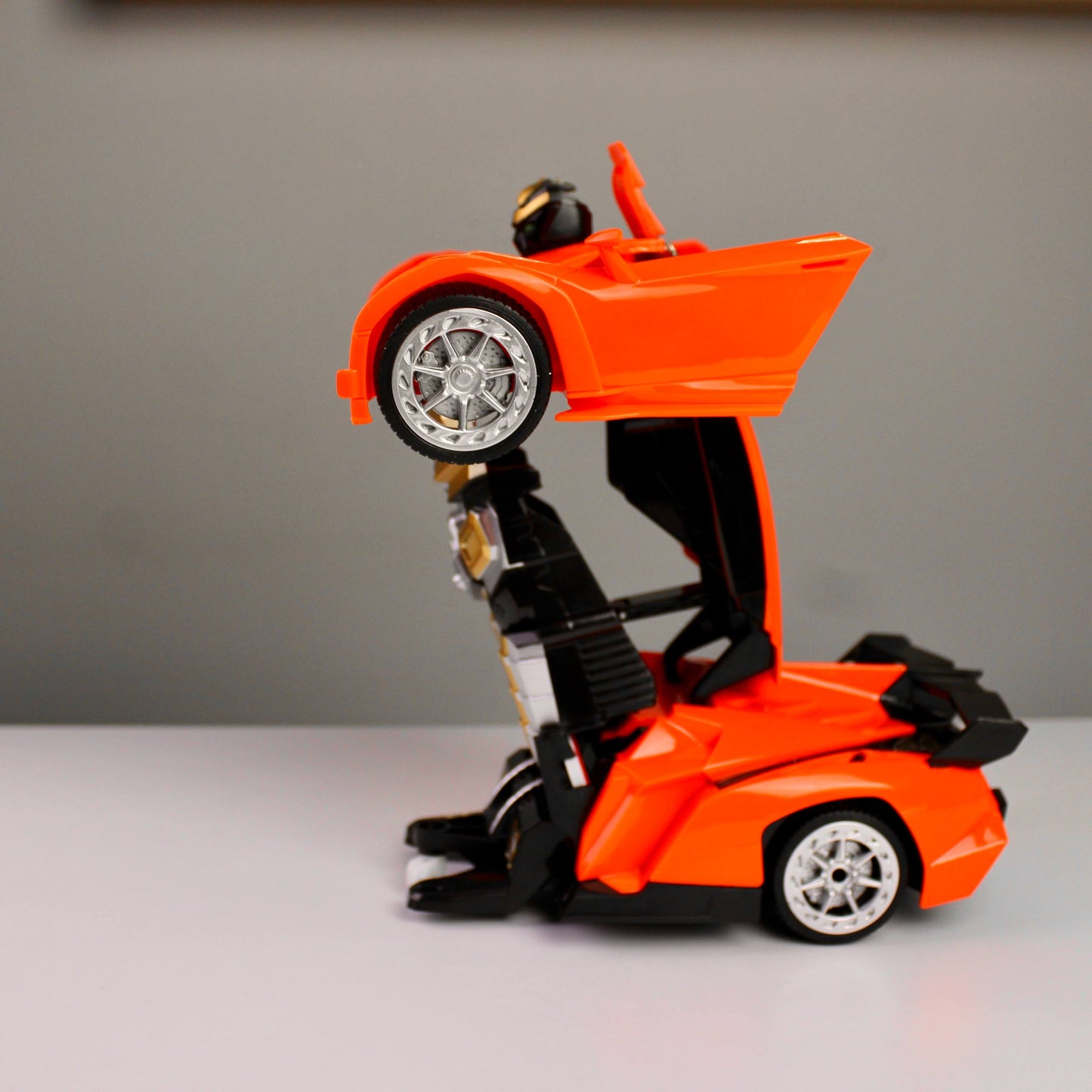 Thunderstorm Transforming RC Car – 1:12 Scale