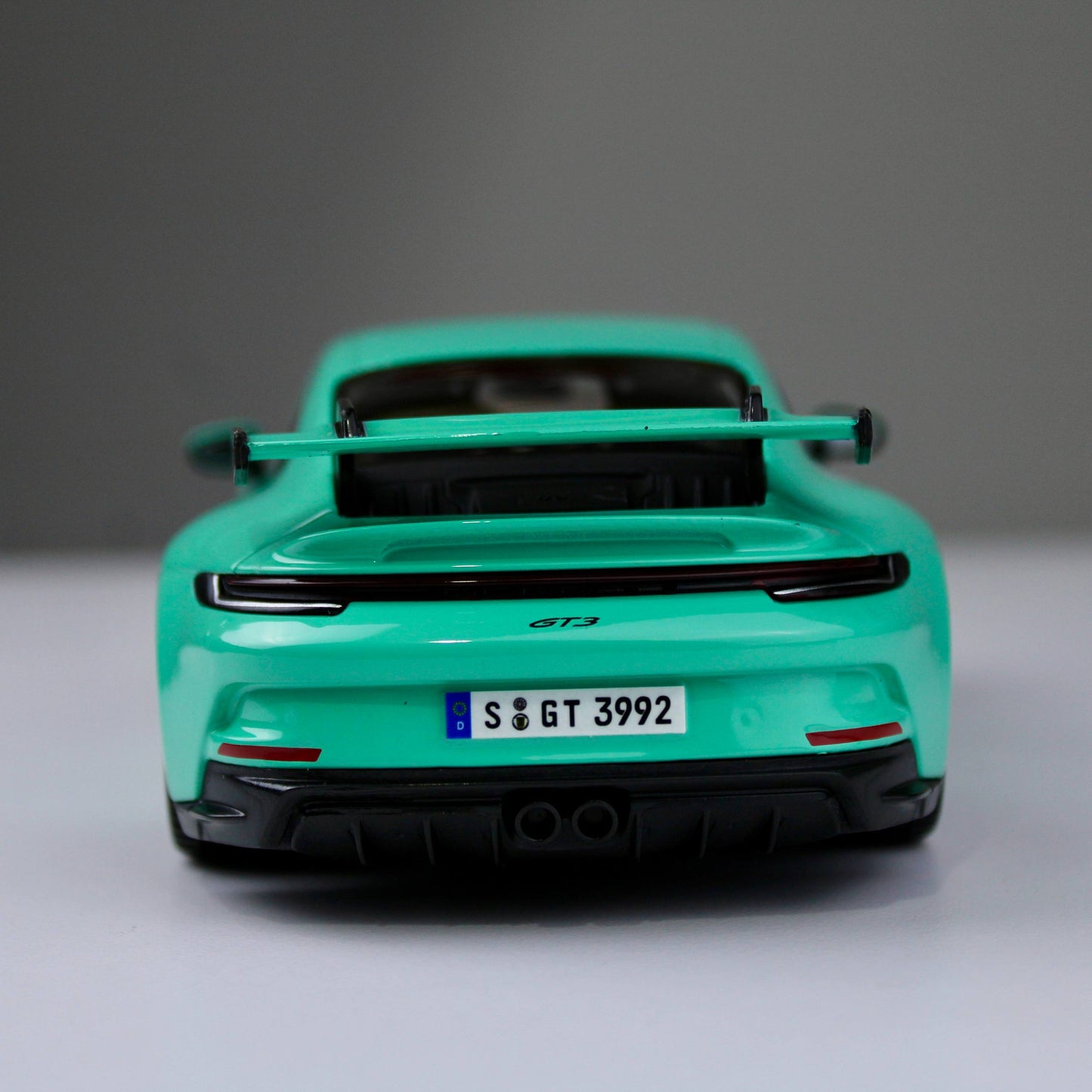 Product Title: Porsche 911 GT3 2021 Die-Cast Model Car – Bburago (1:24 Scale)