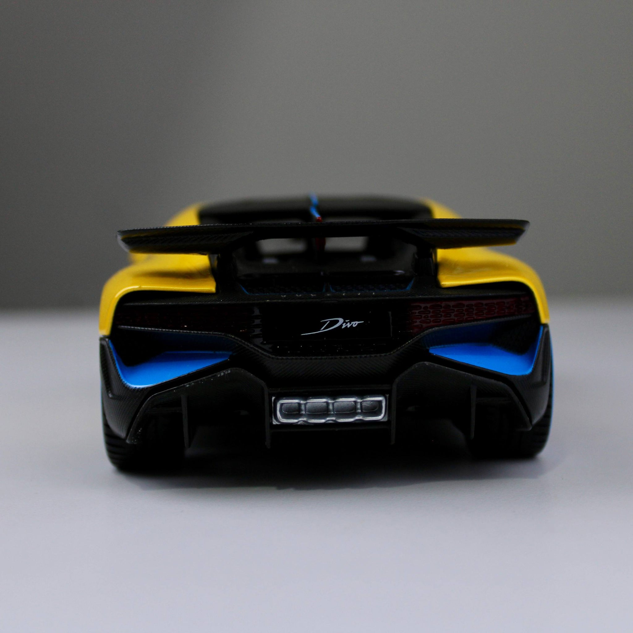 Bugatti Divo Die-Cast Model Car – Maisto (1:24 Scale)